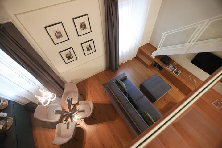 Bargello – Nine Luxury Suite + parking gallery image 3