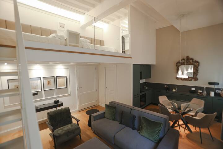 Bargello – Nine Luxury Suite + parking gallery image 5