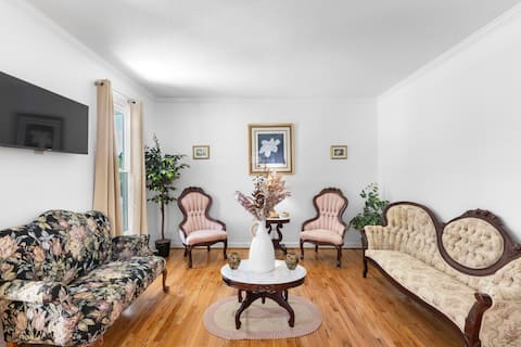 Top Airbnb: Quaint Cottage in Aiken / Edgefield