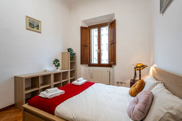 [1km from Center, Wifi, A/C] Orcagna Design gallery image 4