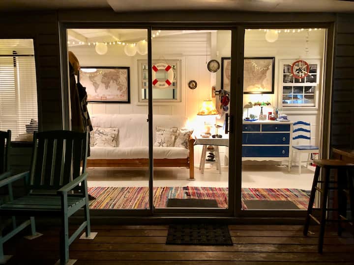 Beach Cottage By The Sea - Reedville, VA