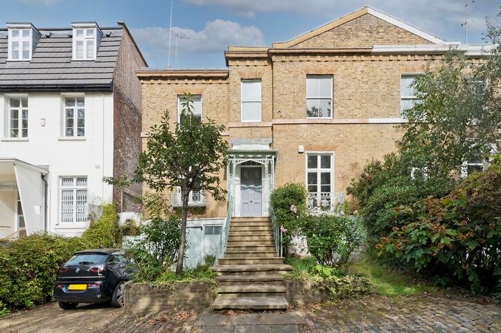 Spacious 5 bedroom Period House