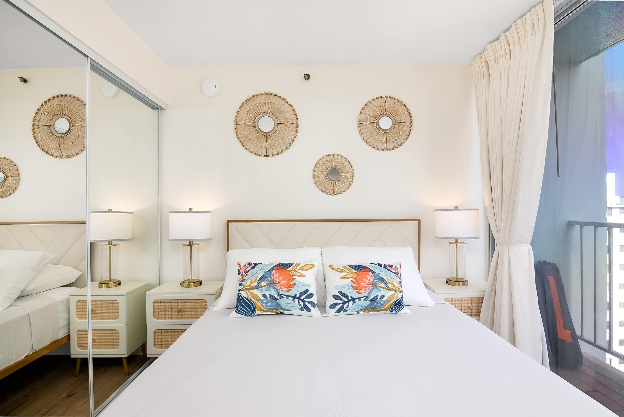 Waikiki studio w/ lanai & rooftop pool - Image 68