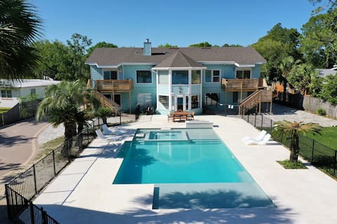 Manor on the Bay - Entire Place!