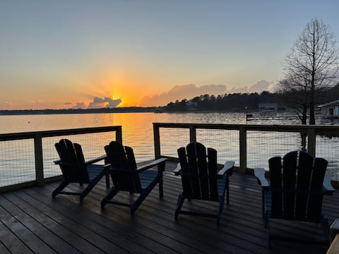 Country Cottage on the Lake | Long Stays Welcome