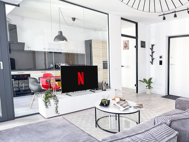 Girafa Roz managed Airbnb listing 2