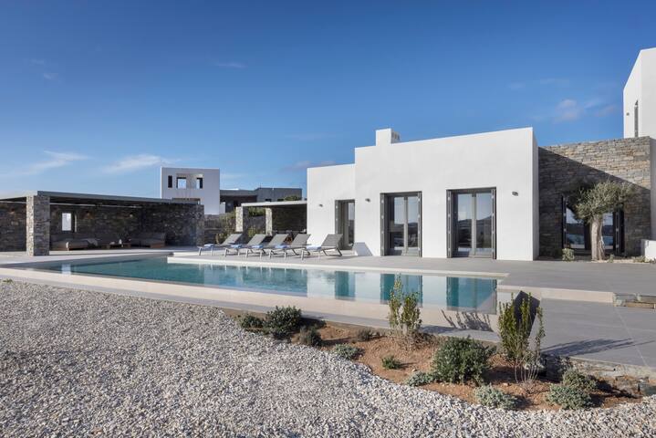 Blue Serenity Villa II gallery image 2