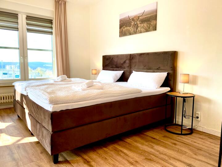 Môže sa použiť ako manželská posteľ alebo samostatné postele.