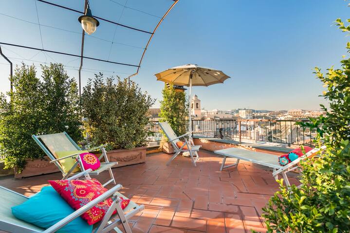Penthouse with Terrace near Pantheon gallery image 2