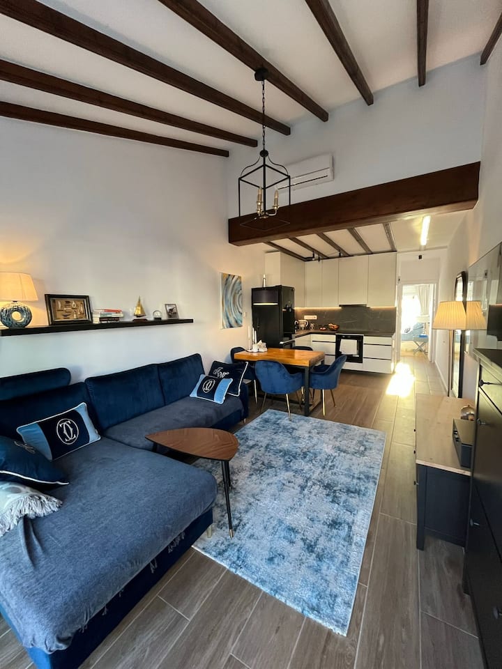 Breathtaking Seaview Apartment | Lighthouse Beach - Paphos