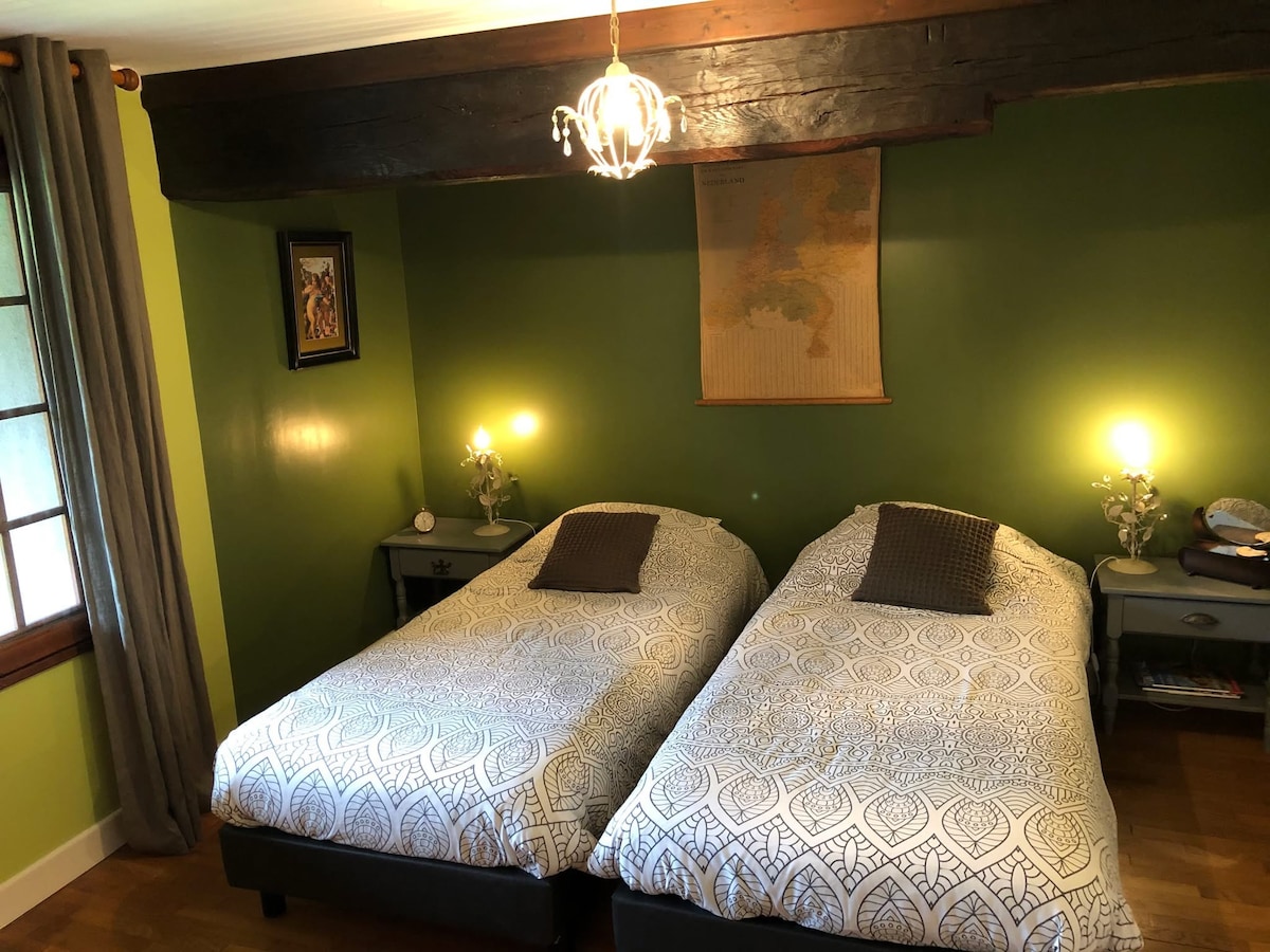 غرفة النوم 1