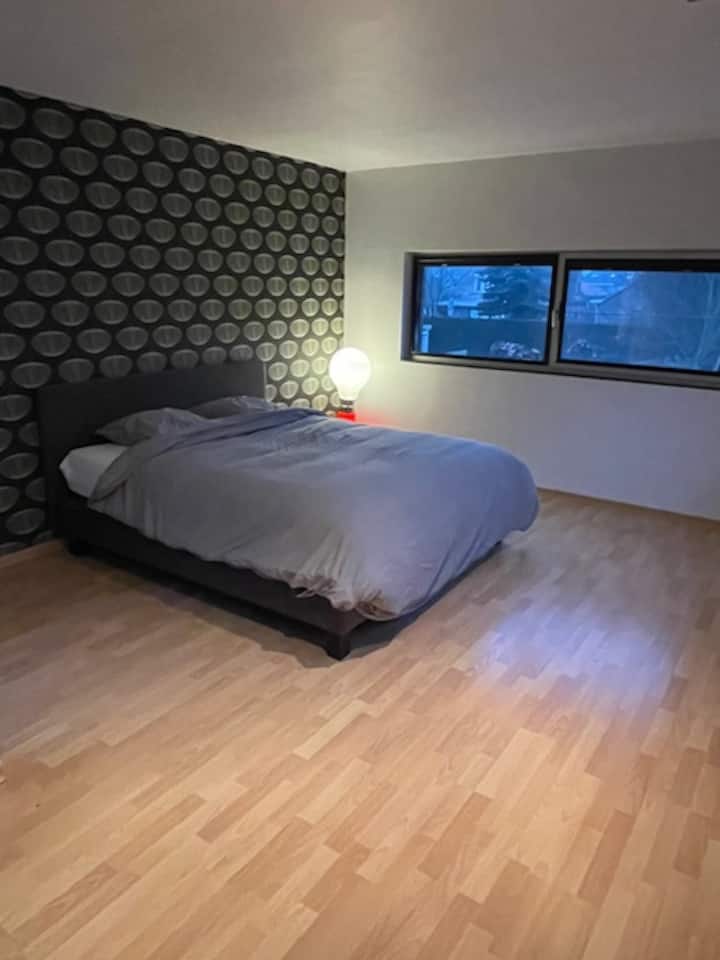 Ruime Moderne Woning. - Kontich
