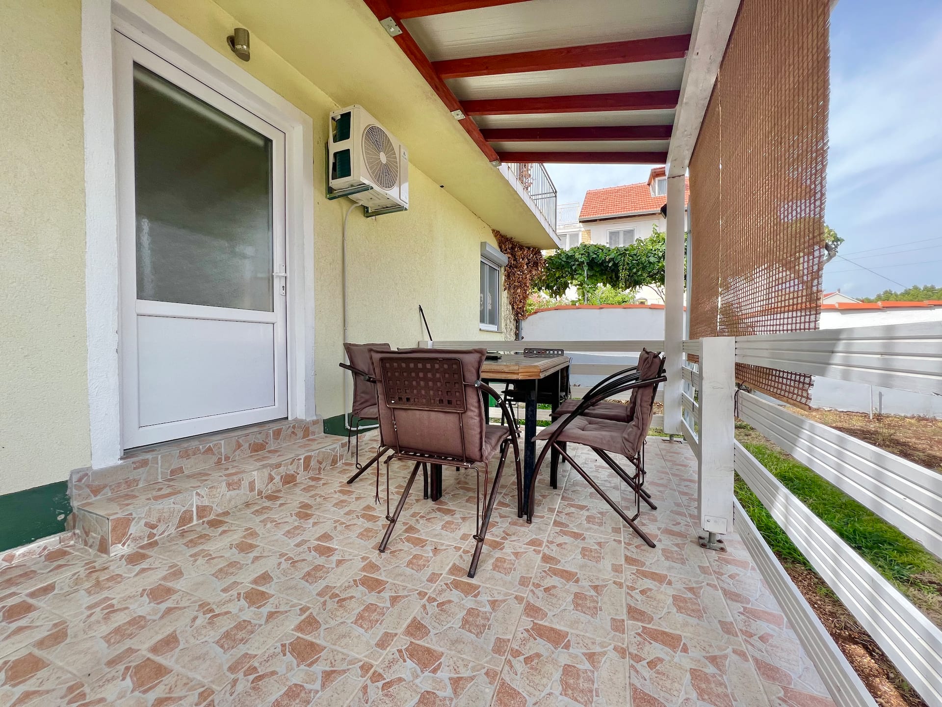 Two Bedroom Apartment in Tisno