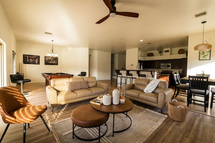 Your Modern Cozy Corner - Yuma, AZ