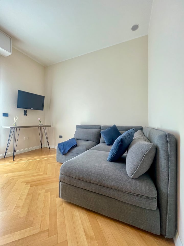 Bright Flat @ Navigli, City Center & Duomo - Milan