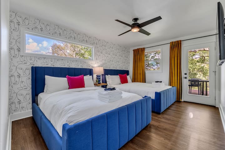 Encore Escape: Stylish Nashville Home w/ Hot Tub