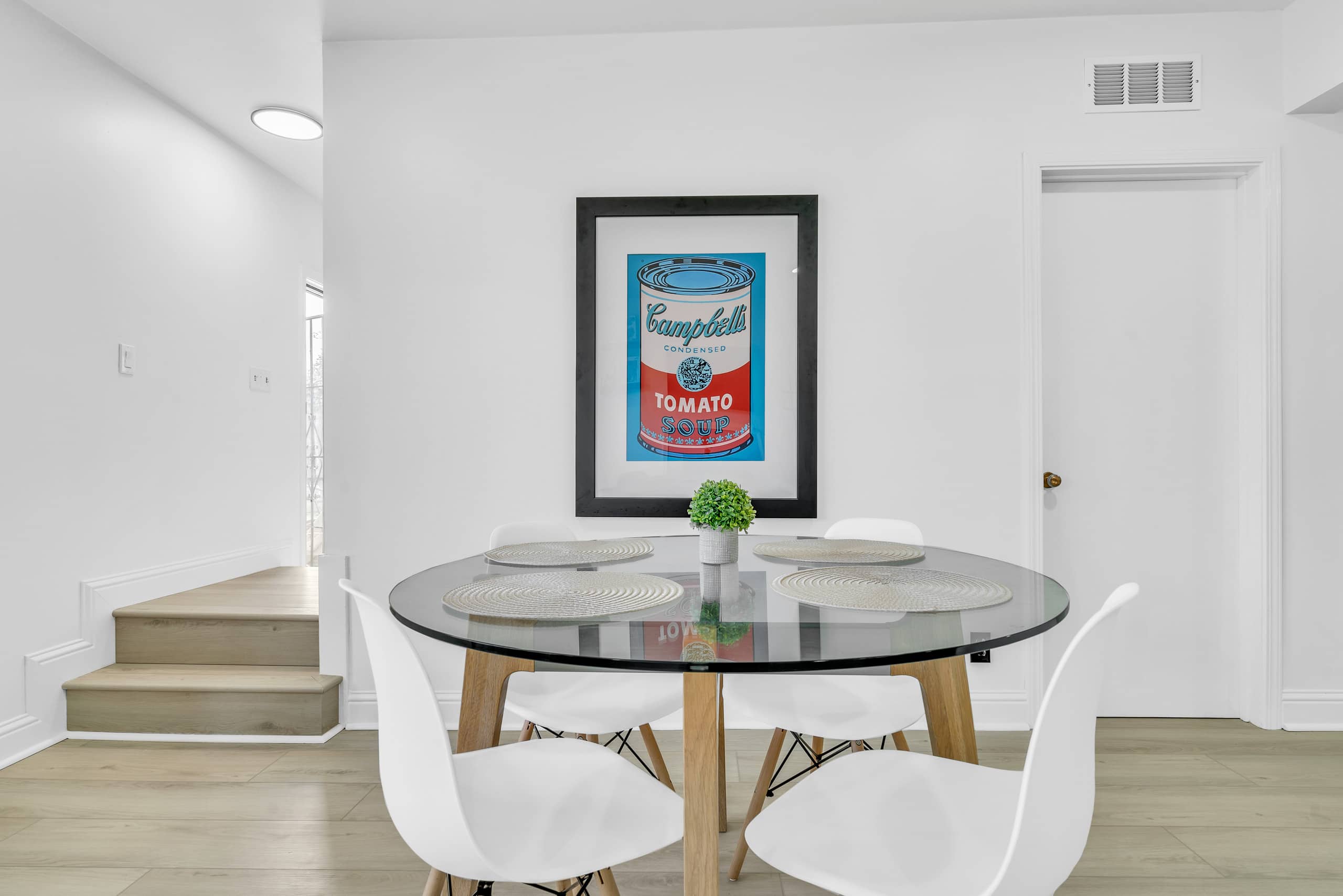 Home in South San Francisco · ★4.83 · 4 bedrooms · 6 beds · 4 private baths - Image 25