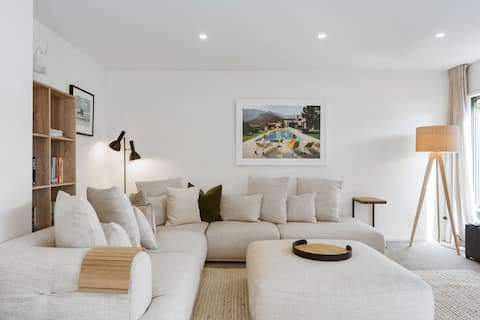 High Tide Haven ~ Mount Maunganui