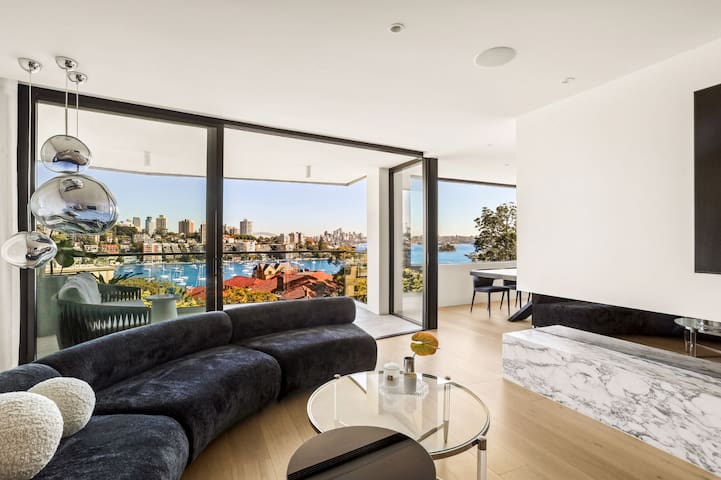 Sydney Harbour View Penthouse gallery image 3