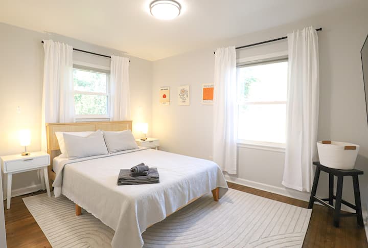 Двойно легло с 55 - инчов 4K смарт телевизор