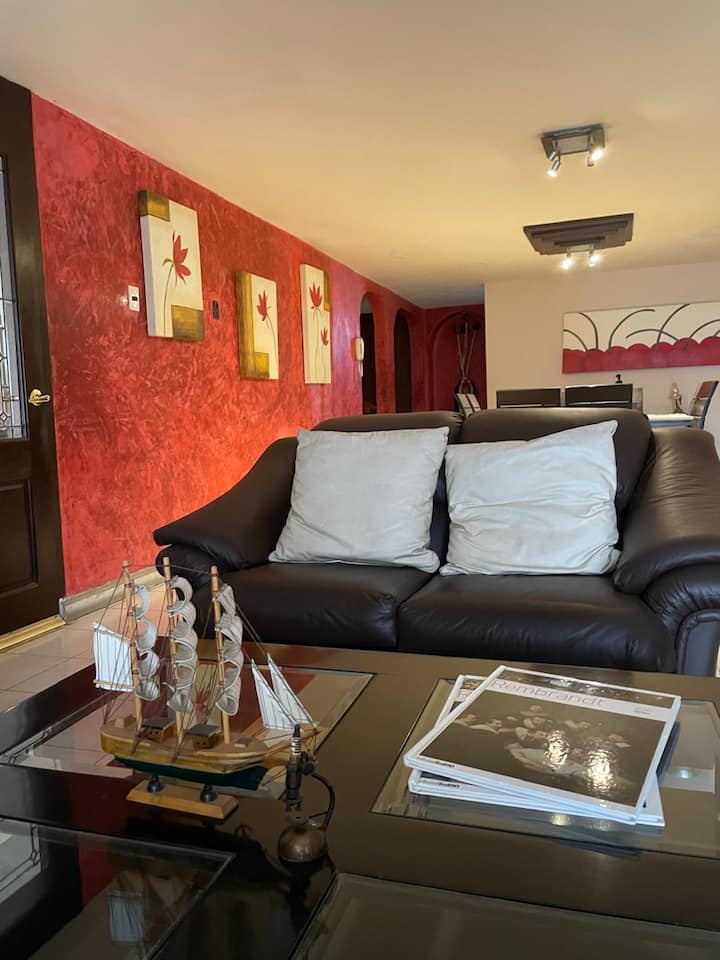 Room With Workspace Near Buap - Puebla