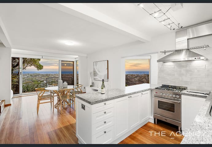 Brighton Blues gallery image 2