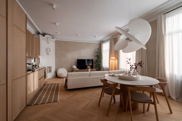 2BR ‘ZEN’ luxury in Quite Center