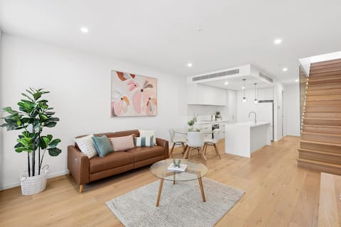 Top Airbnb: Beachfront Luxe St Leonards in St Leonards