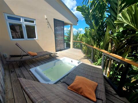 Artist's house with breezy balcony and lush garden