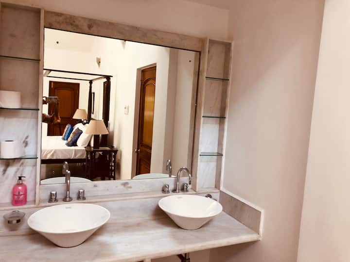 WC image 1