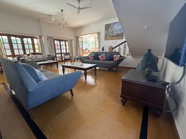 Living room image 1