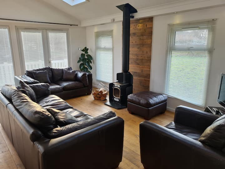 Fabulous Farleigh! - Peaceful, Bright & Spacious - Warwickshire