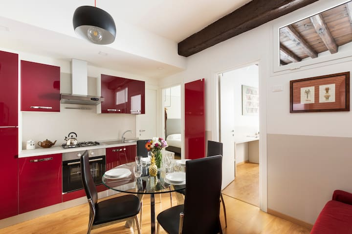 GlicineChic 2-Bedroom Flat near Navona & St. Peter