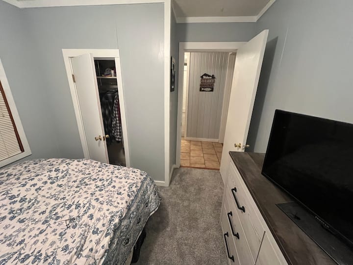 1st floor bedroom with full size bed.