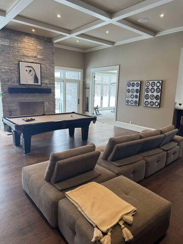 The Big House on Lone Meadow gallery image 3