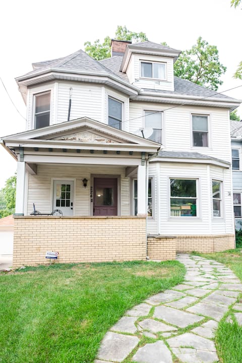 The Cherry Grand Main Stay