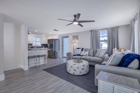 Top Airbnb: Retreat at Solace West-Hot Tub/Fire Pit/Sunsets in Holmes Beach