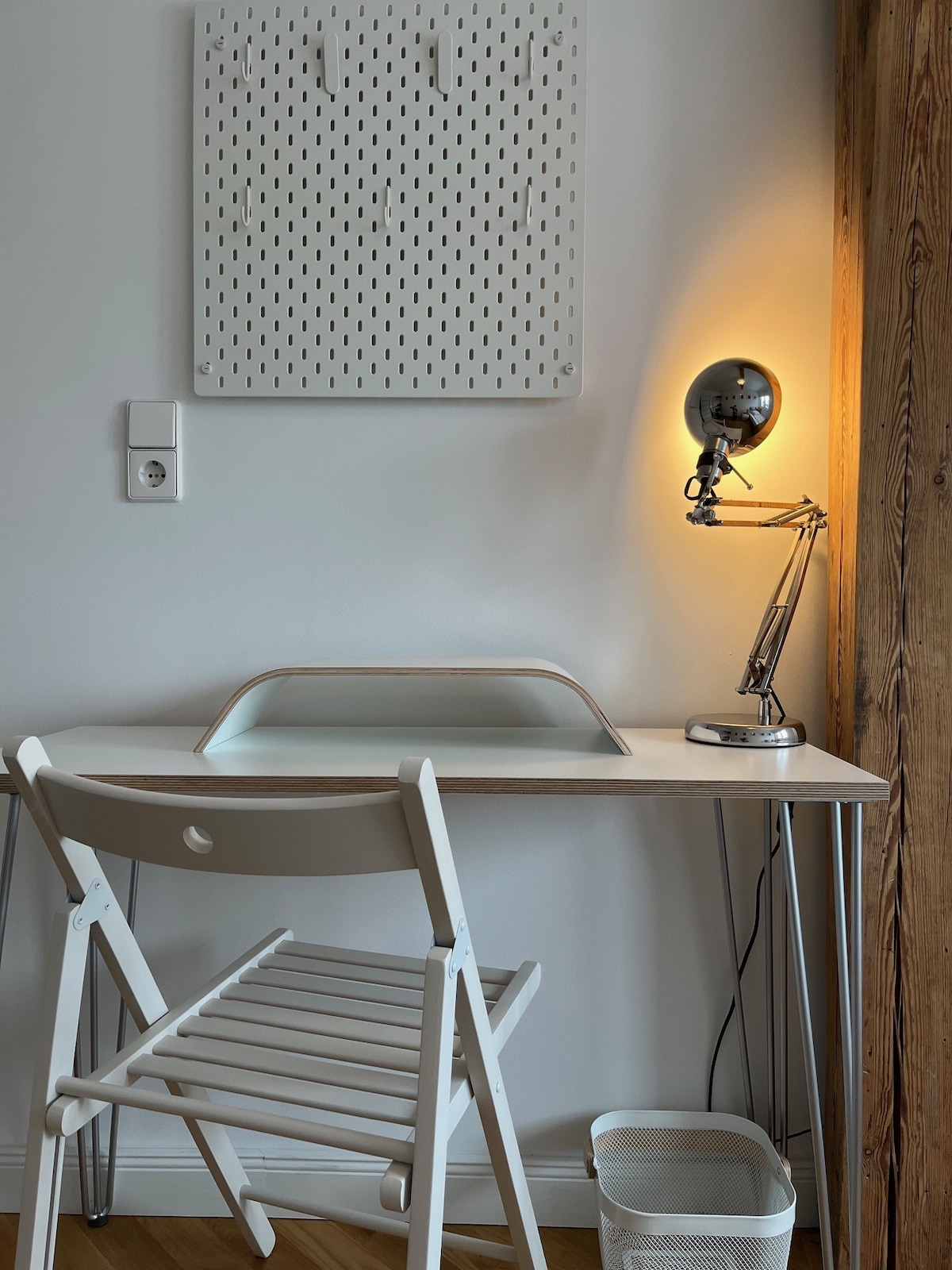 Stylish room - central location, greenery, new - women only