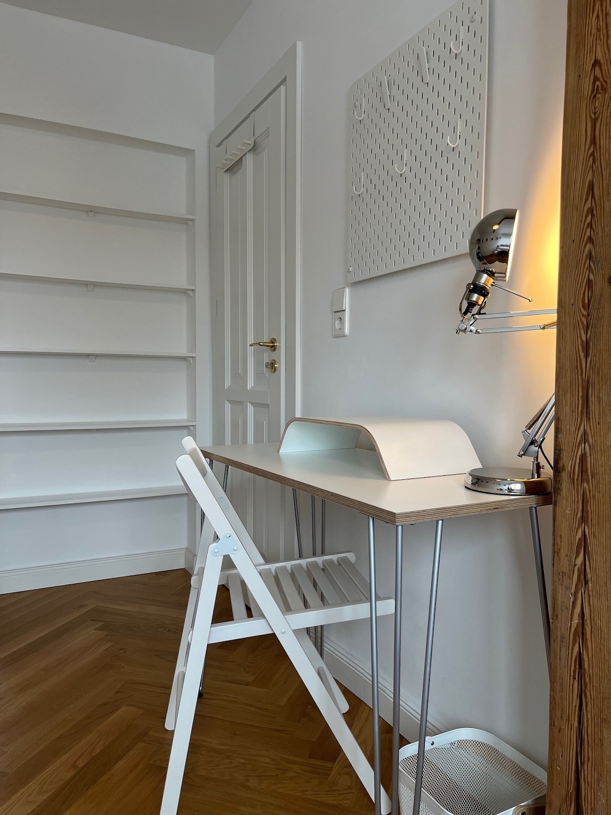 Stylish room - central location, greenery, new - women only
