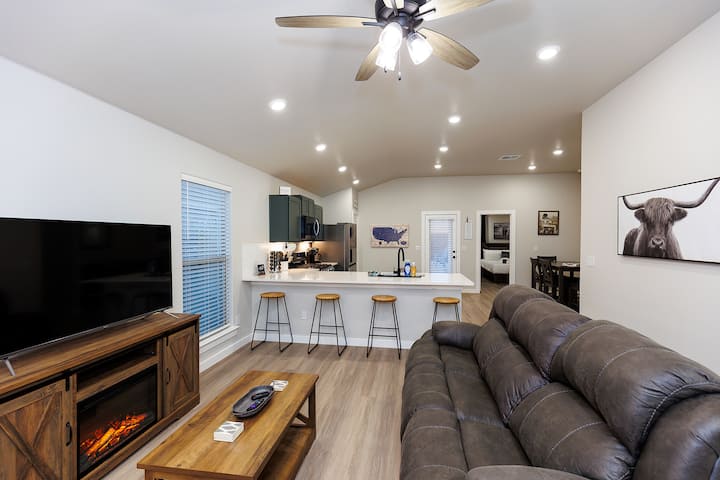 *Your Newest West Lubbock Serenity Stay #2* - Lubbock, TX