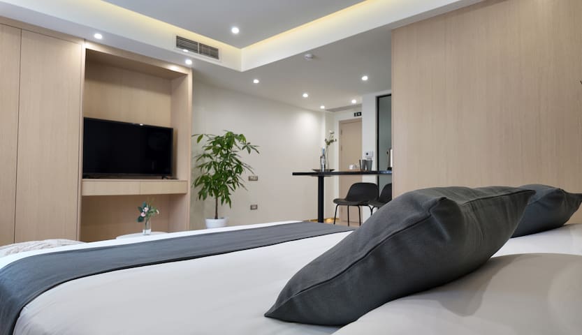 Cclux managed Airbnb listing 2