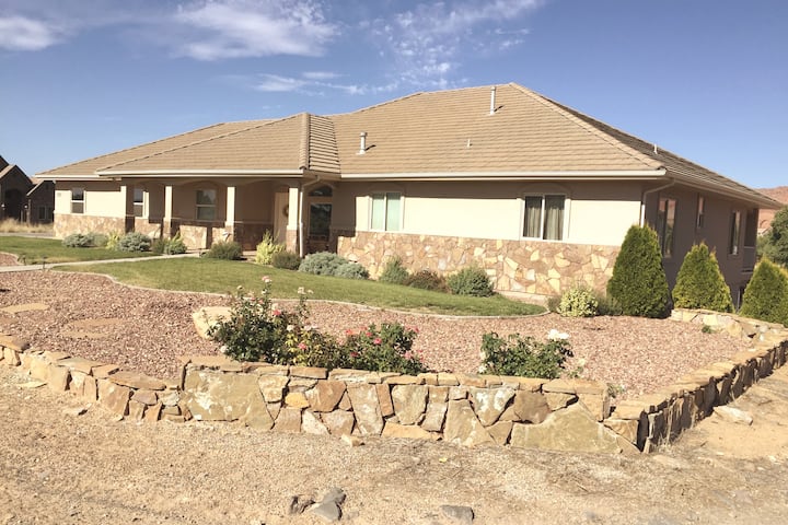 Home in Saint George · ★4.89 · 2 bedrooms · 4 beds · 1 private bath