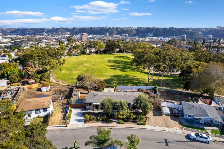 Westinghouse Park Retreat | Decks, BBQ, Fire Pits gallery image 3