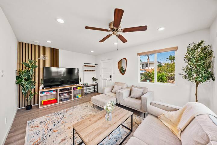 Westinghouse Park Retreat | Decks, BBQ, Fire Pits gallery image 2