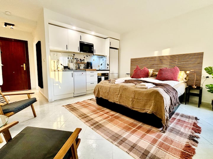 Veľmi pohodlná posteľ 160 x 200 cm.