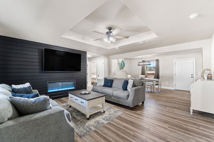 4br Family Home • Sport Court • 3.5 Mi To Beach - Navarre, FL