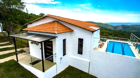 Mountain retreat and 100% equipped private pool