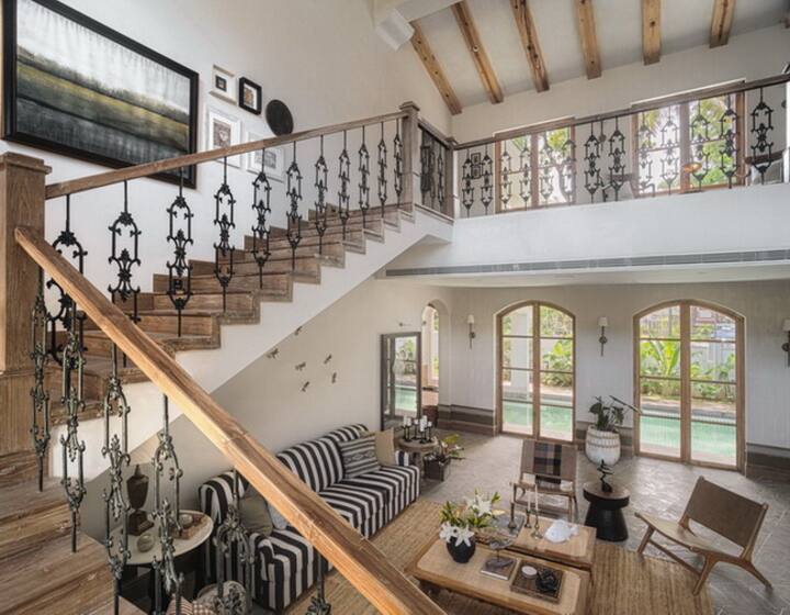 Living room image 1