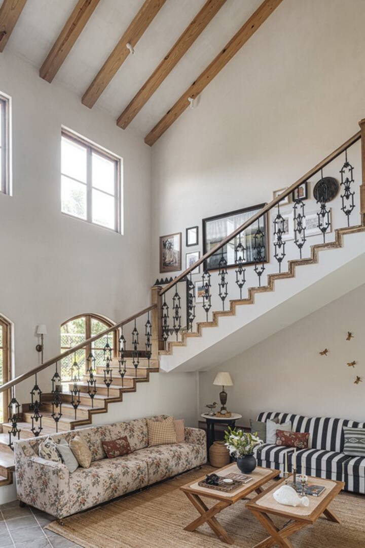Living room image 4