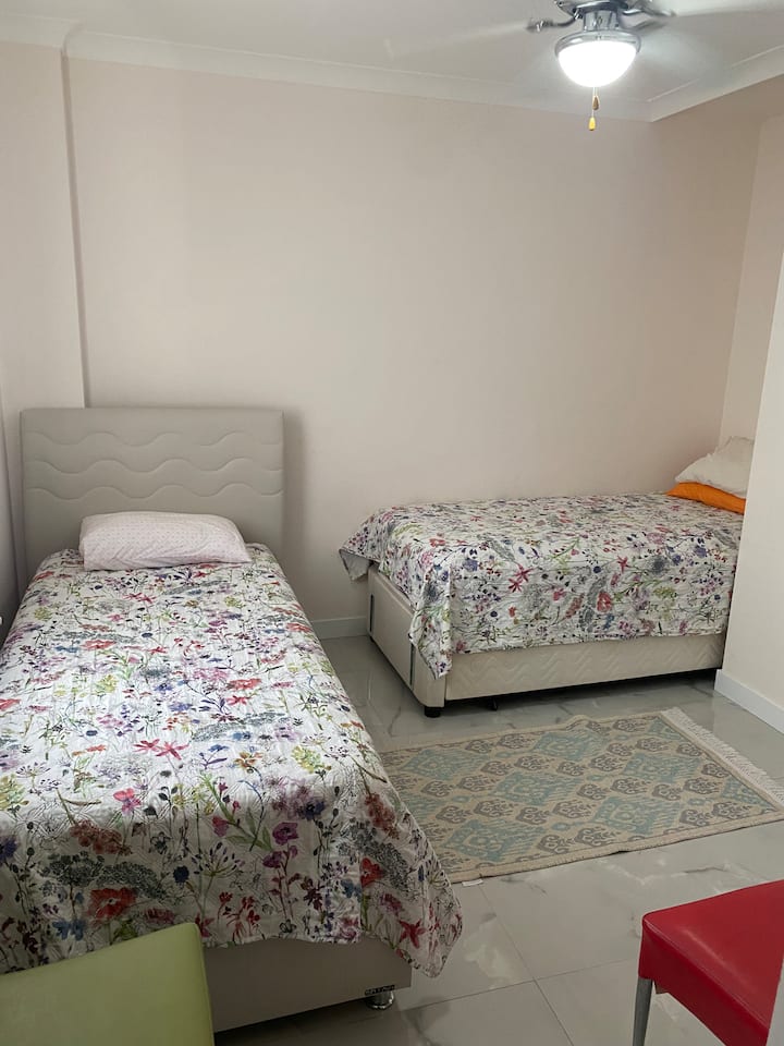 غرفة النوم 2